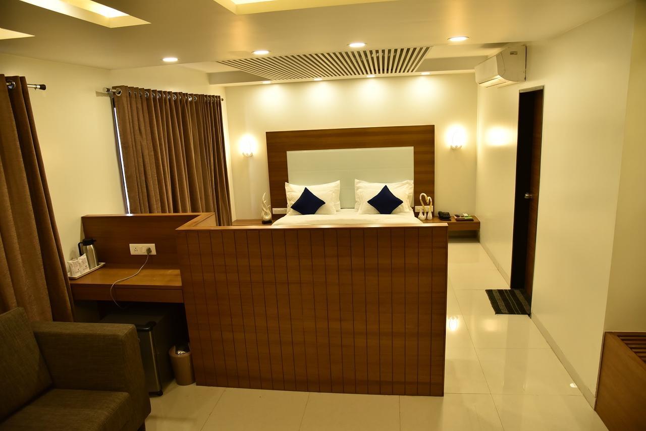 Jk Rooms 134 Hotel Comfort - Near Gidc Bharuch Exterior foto